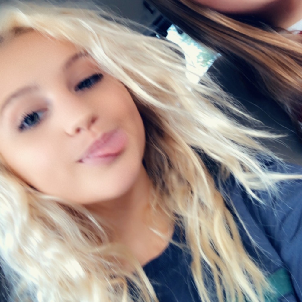 Meet your Posher, Brenna